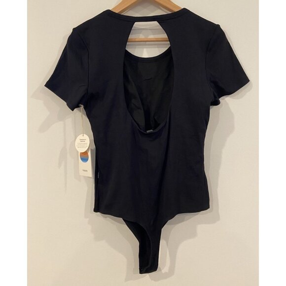 NWT Vuori Pose Bodysuit Short Sleeve Open Back Black Size XL New - Picture 3 of 4
